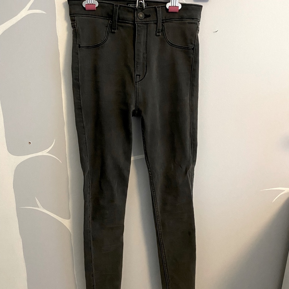 A&F high waisted black jegging